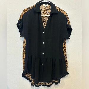 Umgee Tunic Black and‎ Leopard, rough hem, mixed print small